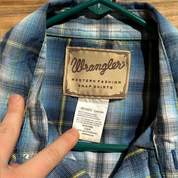 Wrangler Pearl Snap Button up Long Sleeve Plaid shirt Western style Men’s L - Picture 2 of 4